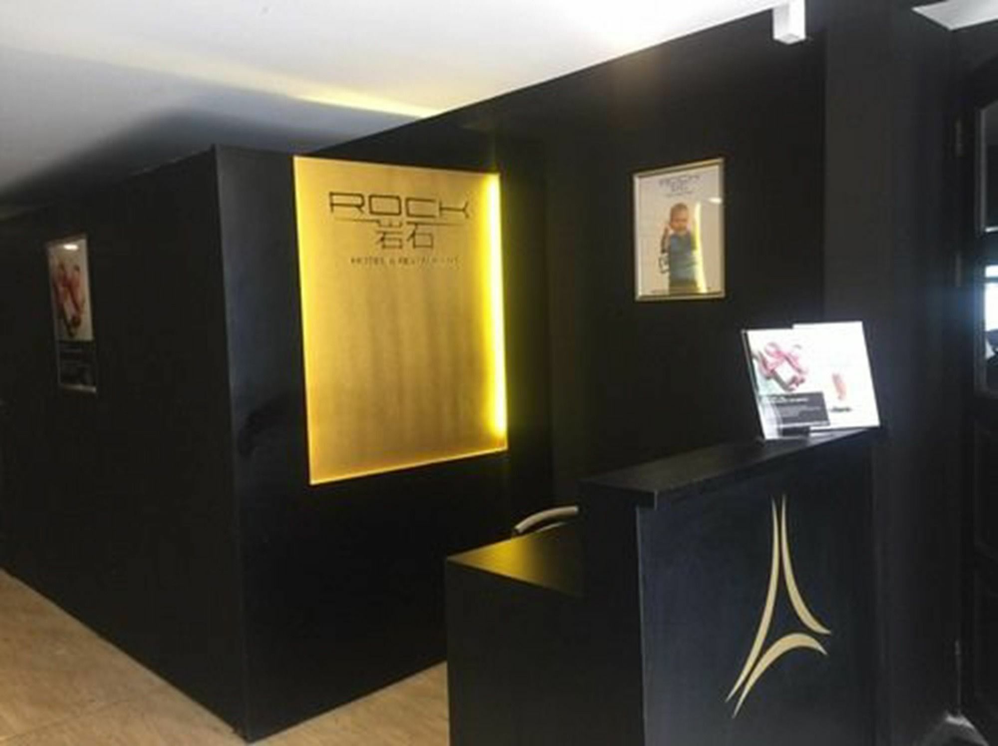 Rock Hotel Bangkok Luaran gambar